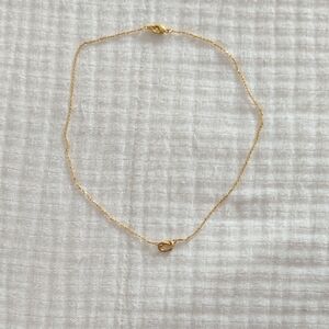 Elegant Gold Chain Bracelet